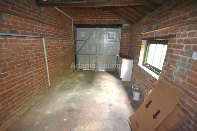 Image of 4 bedroom Detached house to rent in Church Road Earley Reading RG6 at Church Road Earley Reading, RG6 1HT