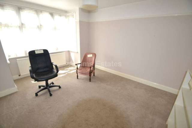  Image of 4 bedroom Detached house to rent in Church Road Earley Reading RG6 at Church Road Earley Reading, RG6 1HT