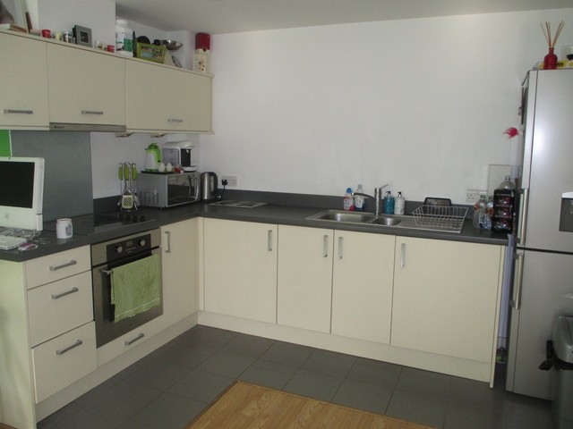  Image of 2 bedroom Apartment for sale in Admiralty Road Portsmouth PO1 at Queen Anne House Admiralty Road Portsmouth, PO1 3GT
