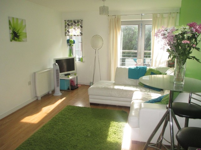  Image of 2 bedroom Apartment for sale in Admiralty Road Portsmouth PO1 at Queen Anne House Admiralty Road Portsmouth, PO1 3GT