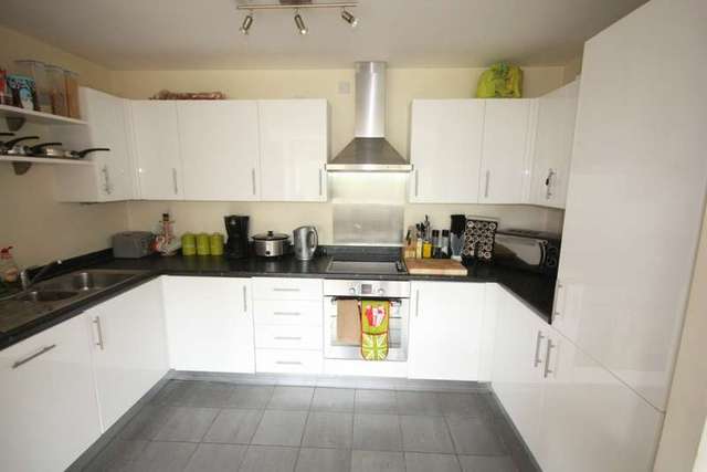 Image of 2 bedroom Flat to rent in Albemarle Road Beckenham BR3 at Beckenham Kent Beckenham, BR3 5LN