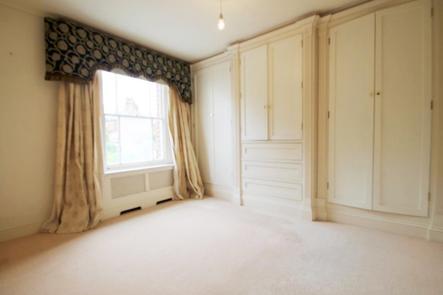  Image of 3 bedroom Terraced house to rent in Albert Street St. Albans AL1 at St Albans, AL1 1RU
