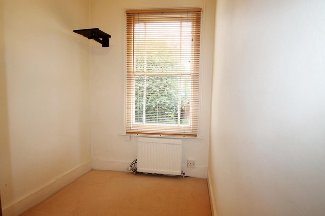  Image of 3 bedroom Terraced house to rent in Albert Street St. Albans AL1 at St Albans, AL1 1RU