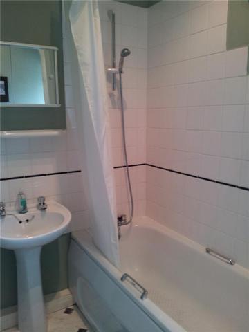  Image of 2 bedroom Flat to rent in Allison Place Glasgow G42 at Govanhill Glasgow Glasgow, G42 8HE