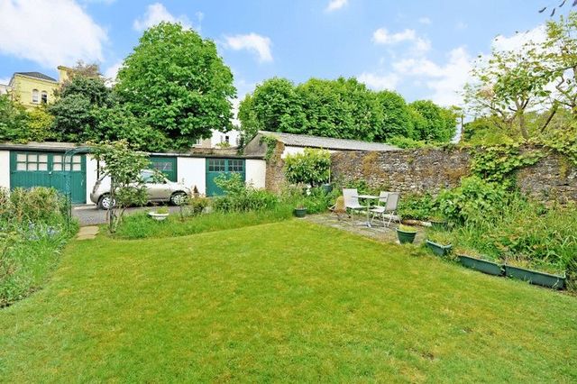 Image of 3 bedroom Flat for sale in Apsley Road Clifton Bristol BS8 at Apsley Road Clifton Bristol, BS8 2SH