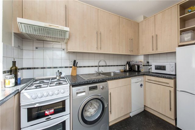  Image of 2 bedroom Property to rent in Arundel Gardens London W11 at Arundel Court  43-47 Arundel Gardens, W11 2LP