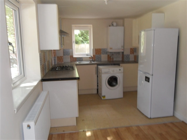  Image of 1 bedroom Flat to rent in Ashfield Avenue Moseley Birmingham B14 at Ashfield Avenue Kings Heath Birmingham, B14 7AT