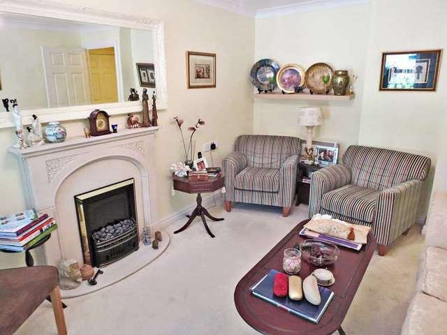  Image of 2 bedroom Retirement Property for sale in The Avenue Taunton TA1 at The Avenue Off Staplegrove Road Taunton, TA1 1TL