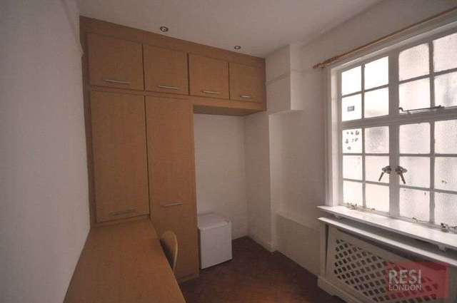  Image of 4 bedroom Flat to rent in Baker Street London NW1 at Baker Street  London, NW1 5SR