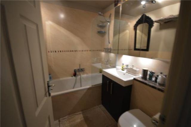  Image of 2 bedroom Flat to rent in Clarendon Road Wallington SM6 at Clarendon Road  Surrey, SM6 8QU
