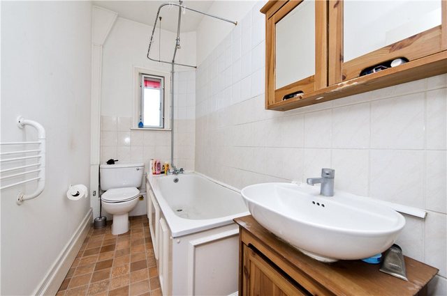  Image of 1 bedroom Flat for sale in Barons Court Road London W14 at Barons Court Road  London, W14 9DT