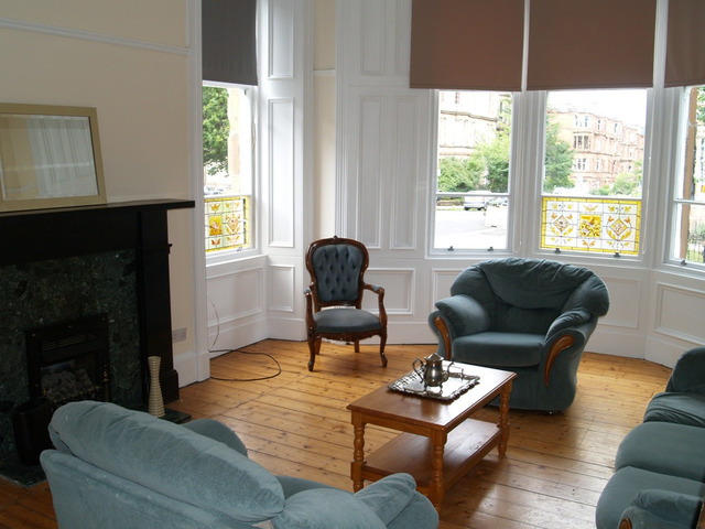  Image of 4 bedroom Flat to rent in Barrington Drive Glasgow G4 at Woodlands Glasgow Glasgow, G4 9DS