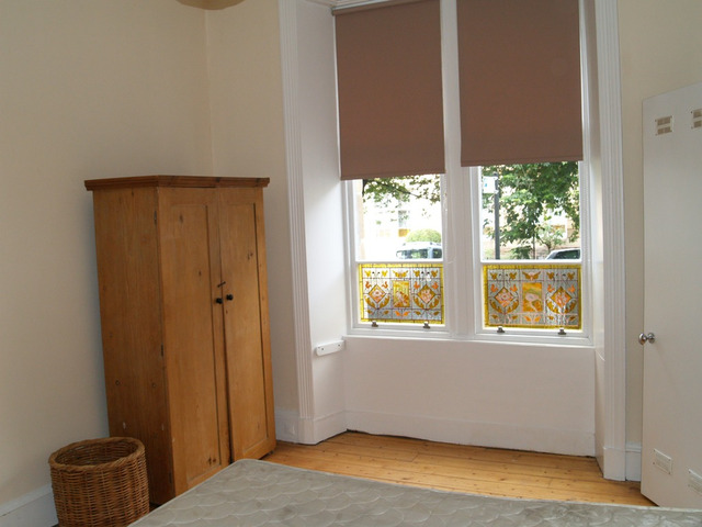  Image of 4 bedroom Flat to rent in Barrington Drive Glasgow G4 at Woodlands Glasgow Glasgow, G4 9DS