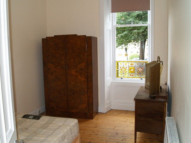  Image of 4 bedroom Flat to rent in Barrington Drive Glasgow G4 at Woodlands Glasgow Glasgow, G4 9DS