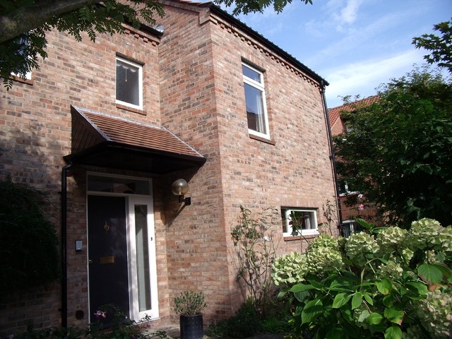  Image of 3 bedroom Detached house to rent in Bartle Garth York YO1 at York, YO1 7AL