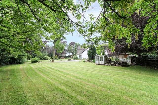  Image of 6 bedroom Detached house for sale in Barton Road Wrawby Brigg DN20 at Barton Road  Wrawby, DN20 8SQ