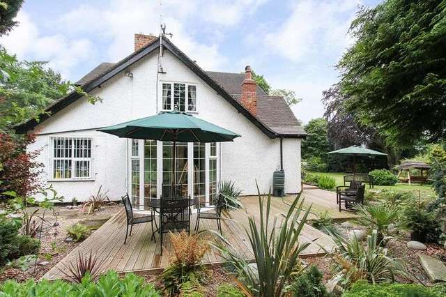  Image of 6 bedroom Detached house for sale in Barton Road Wrawby Brigg DN20 at Barton Road  Wrawby, DN20 8SQ