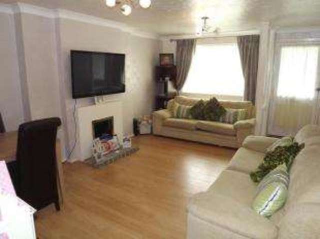  Image of 2 bedroom Maisonette for sale in Ravel Close Basingstoke RG22 at Basingstoke Hampshire Kempshott, RG22 4EB