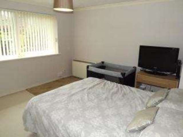  Image of 2 bedroom Maisonette for sale in Ravel Close Basingstoke RG22 at Basingstoke Hampshire Kempshott, RG22 4EB