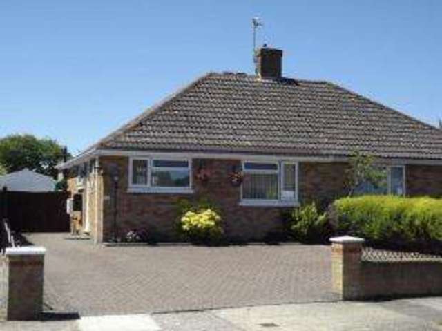  Image of 3 bedroom Bungalow for sale in High Drive Basingstoke RG22 at Basingstoke Hampshire Kempshott, RG22 6JT