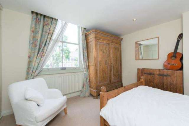  Image of 2 bedroom Flat for sale in Bassett Road London W10 at North Kensington London Latimer Road, W10 6LA