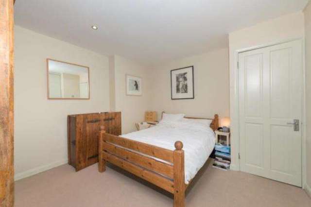  Image of 2 bedroom Flat for sale in Bassett Road London W10 at North Kensington London Latimer Road, W10 6LA