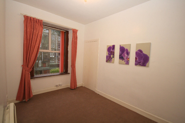  Image of 1 bedroom Flat to rent in Baxter Park Terrace Dundee DD4 at Stobswell Dundee Dundee, DD4 6NW