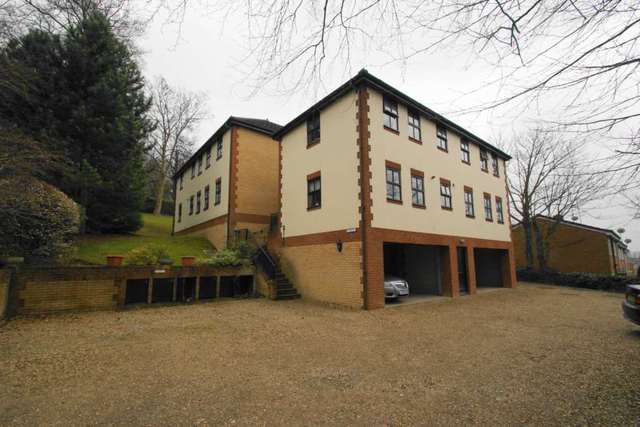  Image of 2 bedroom Apartment for sale in Beechfield Road Hemel Hempstead HP1 at Beechfield Road  Hemel Hempstead, HP1 1PL