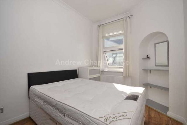  Image of 2 bedroom Flat to rent in Belmont Street London NW1 at Belmont Street Camden Town London, NW1 8HJ
