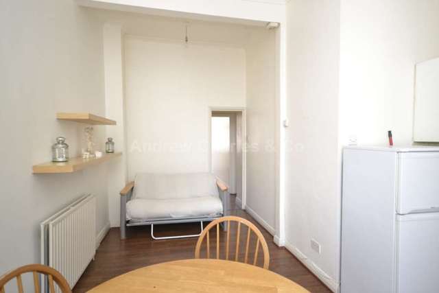  Image of 2 bedroom Apartment to rent in Belmont Street London NW1 at Belmont Street Camden Town London, NW1 8HJ