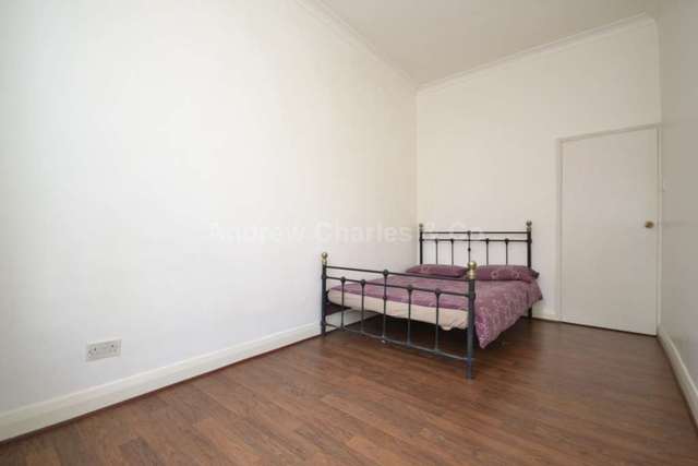  Image of 2 bedroom Apartment to rent in Belmont Street London NW1 at Belmont Street Camden Town London, NW1 8HJ