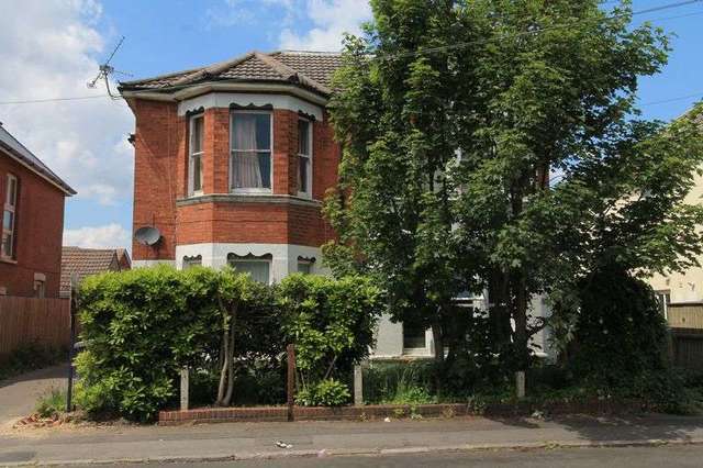  Image of 2 bedroom Flat for sale in Belvedere Road Winton Bournemouth BH3 at Belvedere Road  Bournemouth, BH3 7LA