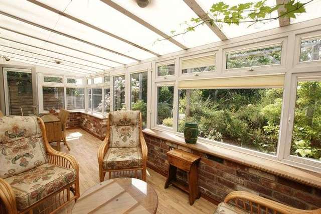  Image of 2 bedroom Detached house for sale in Bentley Crescent Fareham PO16 at Bentley Crescent  Fareham, PO16 7LU