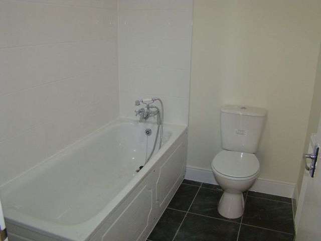  Image of 1 bedroom Flat to rent in Bethnal Green Road London E2 at Bethnal Green Road  London, E2 0EA