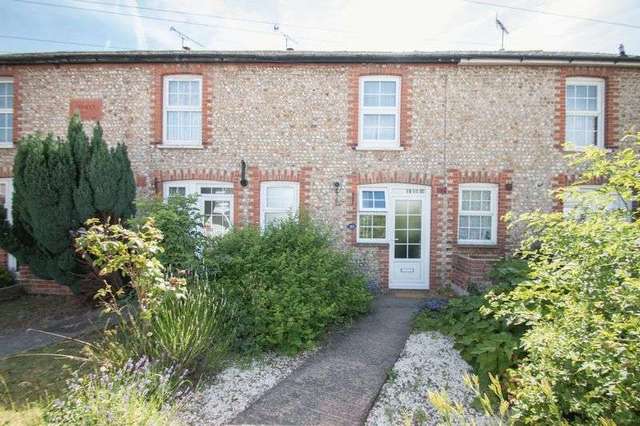  Image of 2 bedroom Terraced house to rent in Bognor Road Chichester PO19 at Bognor Road  Chichester, PO19 7TH