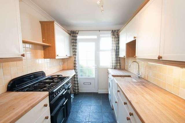  Image of 2 bedroom Terraced house to rent in Bognor Road Chichester PO19 at Bognor Road  Chichester, PO19 7TH