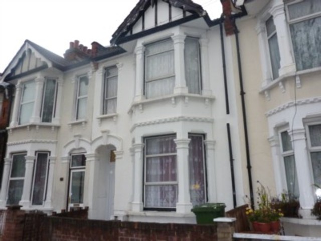  Image of 3 bedroom Detached house to rent in Boundary Road London E13 at Boundary Road Plaistow London, E13 9QF
