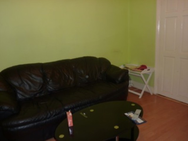  Image of 3 bedroom Detached house to rent in Boundary Road London E13 at Boundary Road Plaistow London, E13 9QF