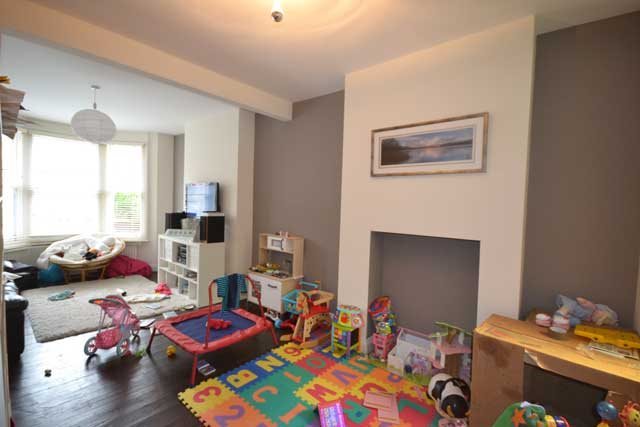  Image of 4 bedroom Semi-Detached house to rent in Bourne Road London N8 at Bourne Road  Crouch End, N8 9HJ