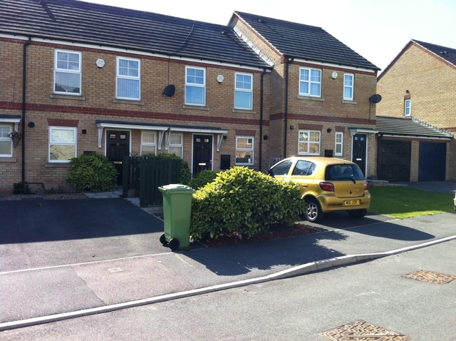  Image of 2 bedroom Town House to rent in Braine Croft Buttershaw Bradford BD6 at Braine Croft  Wibsey, Bradford, BD6 2JF