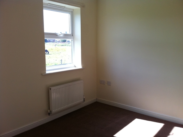  Image of 2 bedroom Town House to rent in Braine Croft Buttershaw Bradford BD6 at Braine Croft  Wibsey, Bradford, BD6 2JF