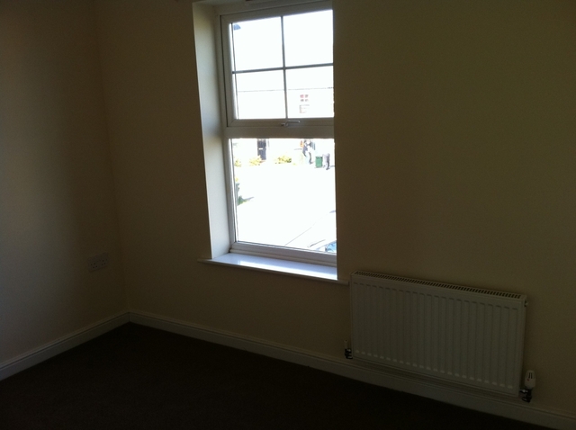  Image of 2 bedroom Town House to rent in Braine Croft Buttershaw Bradford BD6 at Braine Croft  Wibsey, Bradford, BD6 2JF