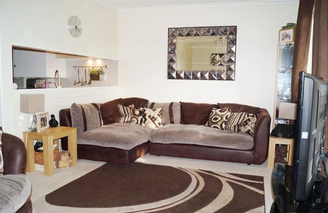  Image of 2 bedroom Flat for sale in Brent Lea Brentford TW8 at Brentford Middlesex Brentford, TW8 8HY