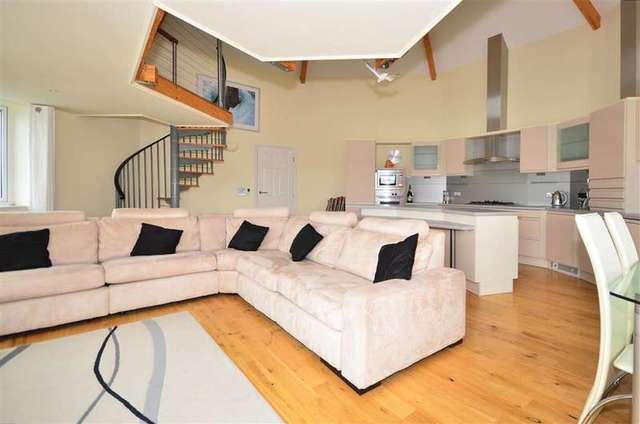  Image of 3 bedroom Flat for sale in Britannia Way East Cowes PO32 at East Cowes Isle of Wight East Cowes, PO32 6UB