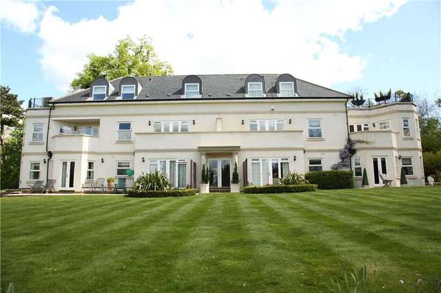  Image of 3 bedroom Flat for sale in Brockley Hill Stanmore HA7 at Brockley Hill Stanmore Stanmore, HA7 4LN