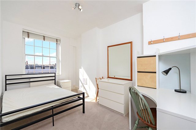  Image of 4 bedroom Property to rent in Harwood Road London SW6 at Broxholme House  Harwood Road, SW6 4AA