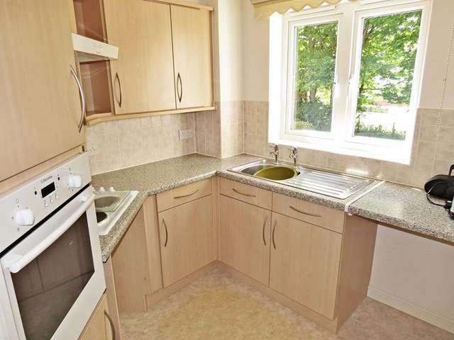  Image of 1 bedroom Retirement Property for sale in Harbour Road Portishead Bristol BS20 at Harbour Road  Portishead, BS20 7JH