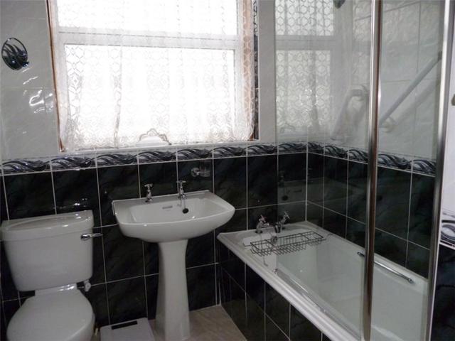  Image of 2 bedroom Bungalow to rent in Cairneyhill Road Crossford Dunfermline KY12 at Dunfermline Fife Fife, KY12 8NZ