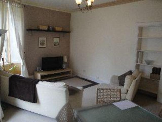  Image of 2 bedroom Flat to rent in Caledonian Crescent Edinburgh EH11 at Dalry Edinburgh Edinburgh, EH11 2AJ