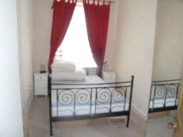  Image of 2 bedroom Flat to rent in Caledonian Crescent Edinburgh EH11 at Dalry Edinburgh Edinburgh, EH11 2AJ